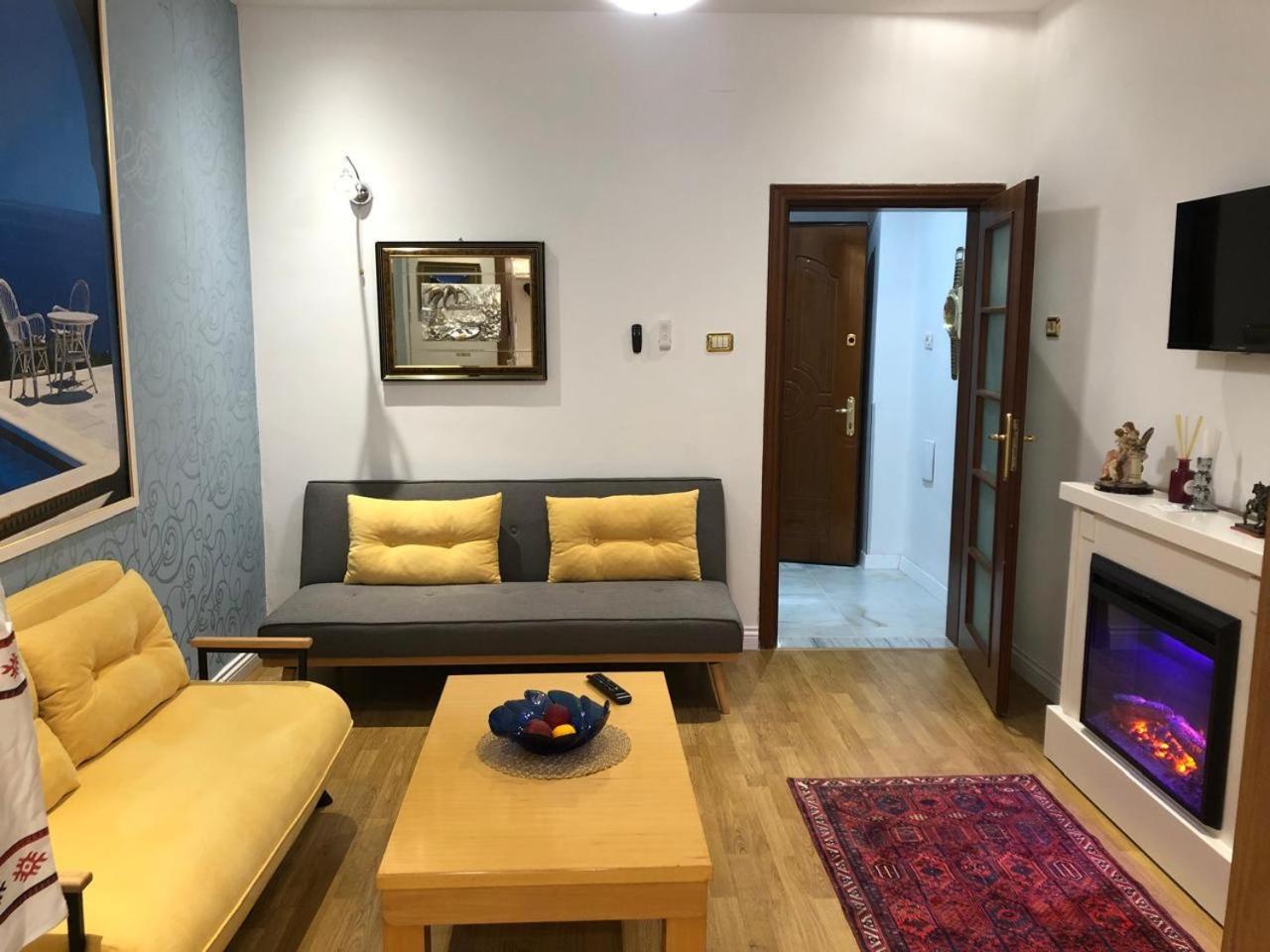 Apartment Sweet Wilson Square